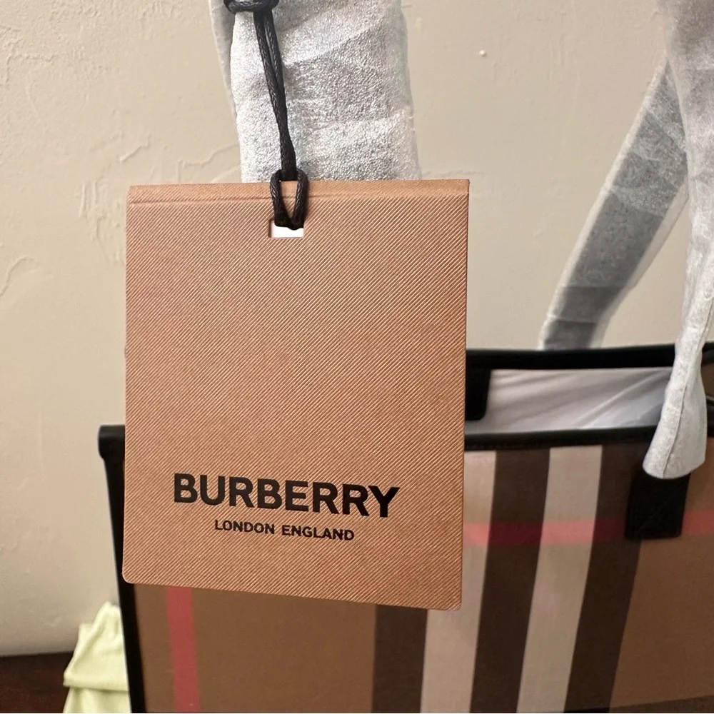 NWT Burberry | Medium NS House Check Book Tote Shoulder Bag W/ Dustbag $1,350